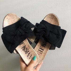 Sam&Libby // Slip-on Bow Sandals